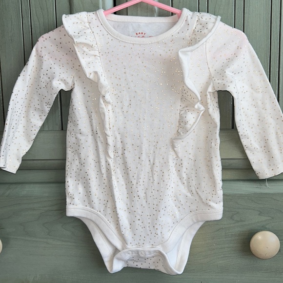 Cat & Jack Other - Baby Cat & Jack 6-9 Month Sparkle Uni